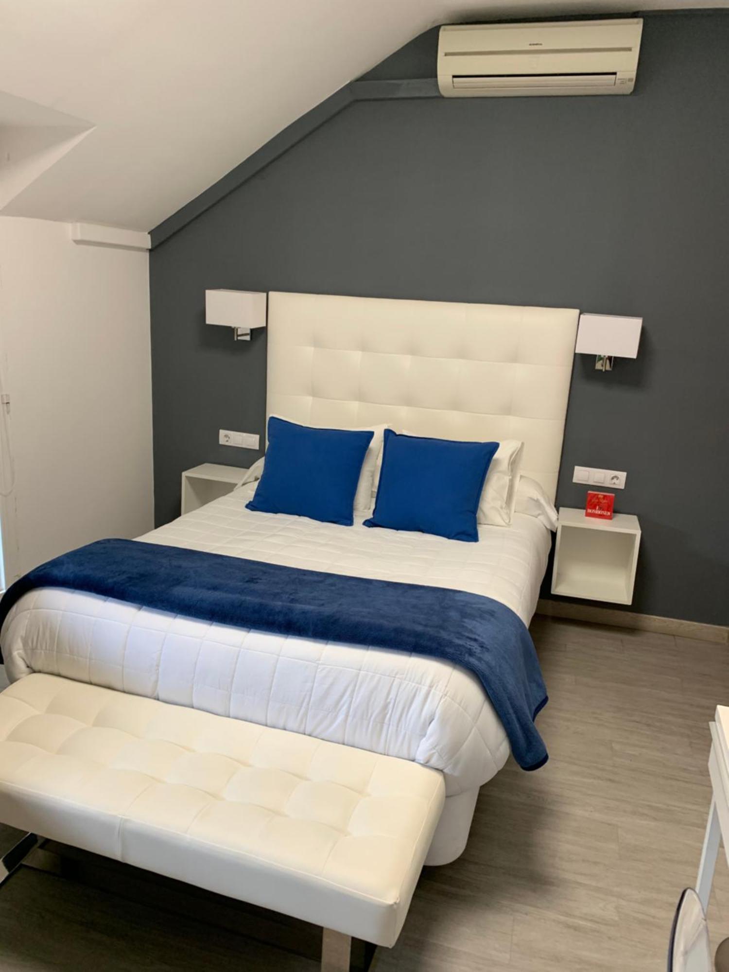 Hostal El Rocio Paracuellos de Jarama Eksteriør billede