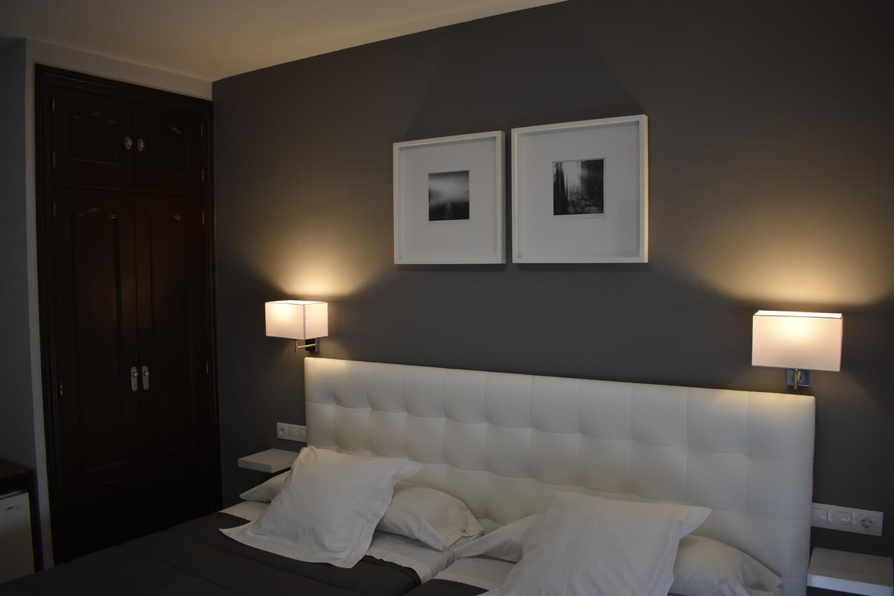 Hostal El Rocio Paracuellos de Jarama Eksteriør billede